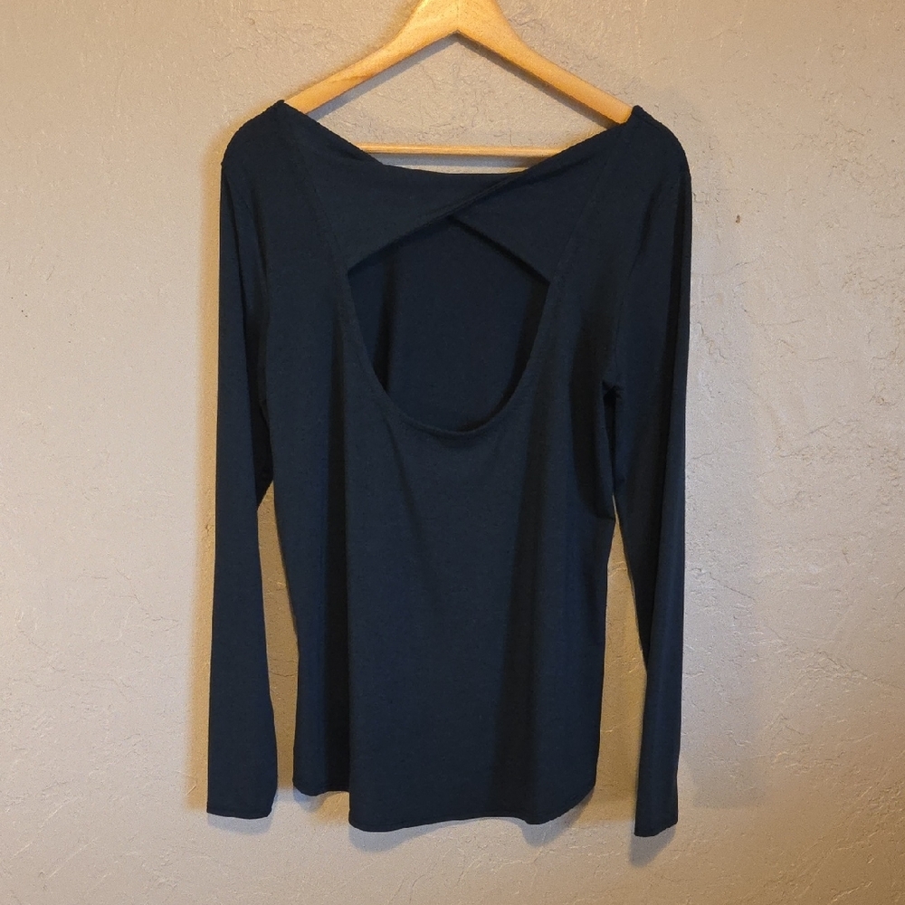 Athleta Dark Forest Green Long-Sleeve Scoop Neck Open Back Tee Size M